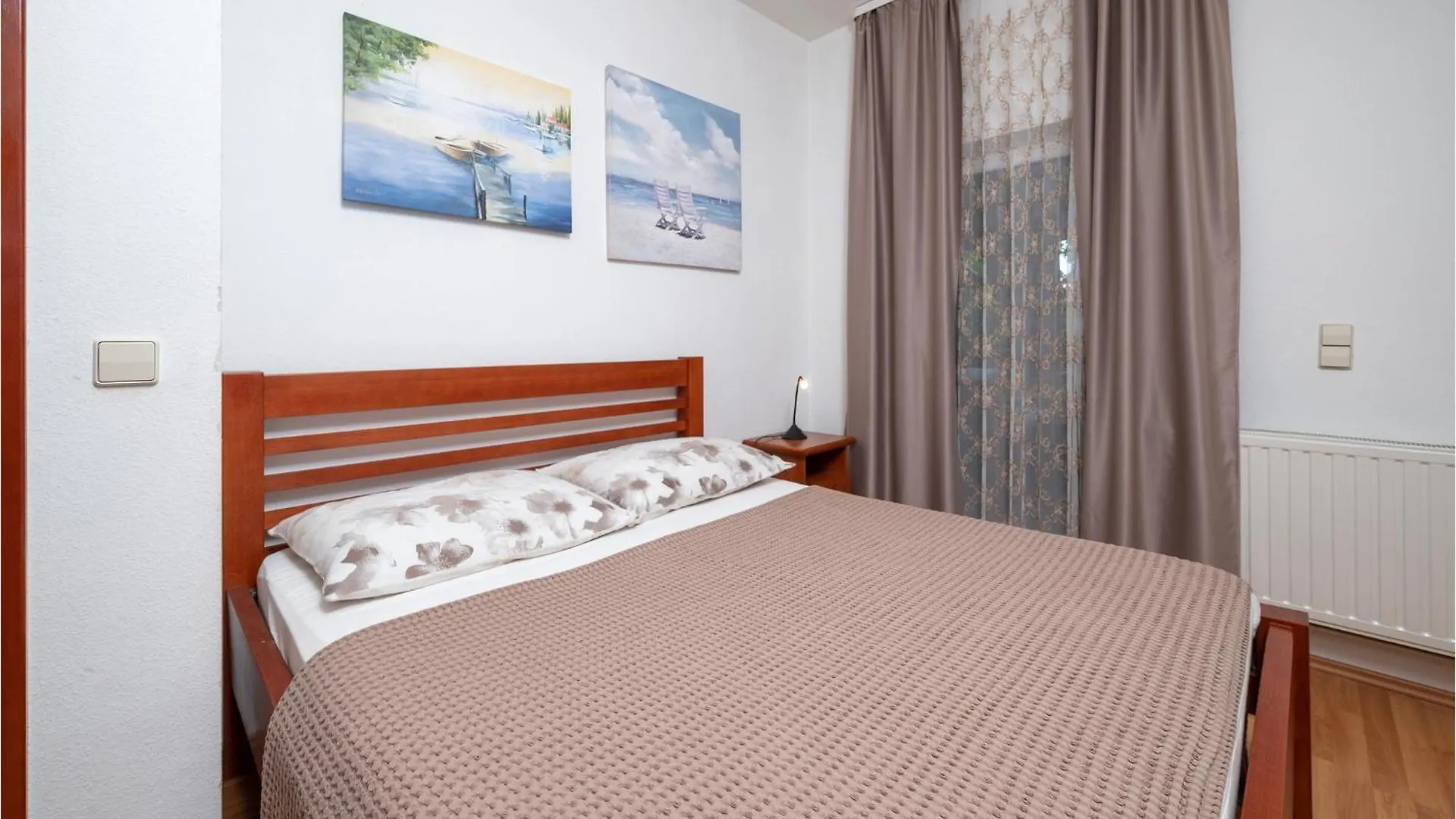 3 Bedroom Stunning Apartment In Pula