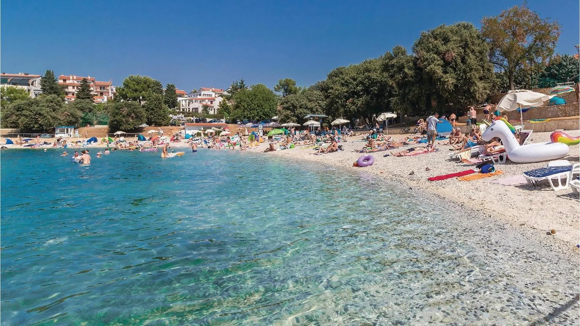 3 Bedroom Stunning Apartment In Pula