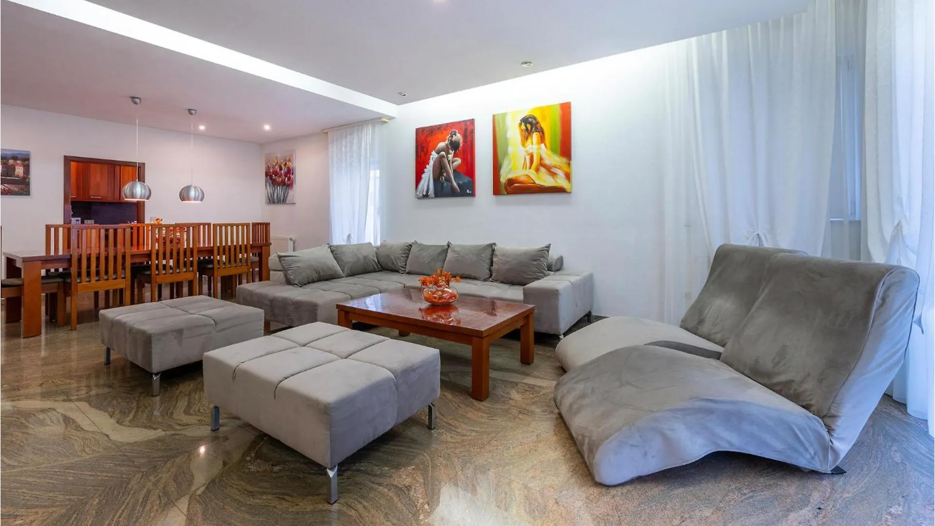 3 Bedroom Stunning Apartment In Pula Chorwacja